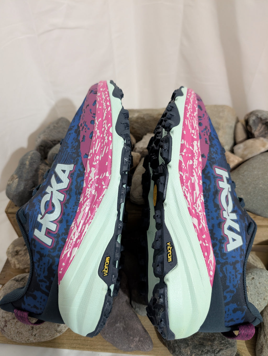 Hoka, Speedgoat 6, Men's trail running shoes, size 7.5 (F0158)