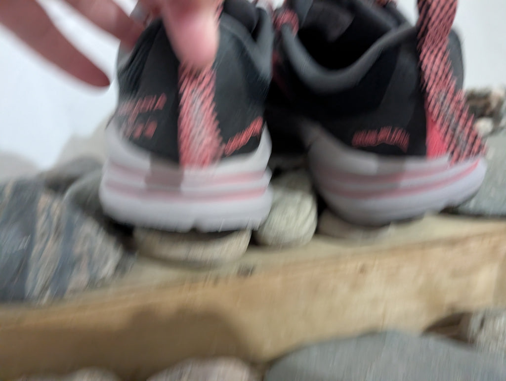 Brooks, Cascadia 16 GTX, Women's trail running shoes, size 6.5 (F0157)