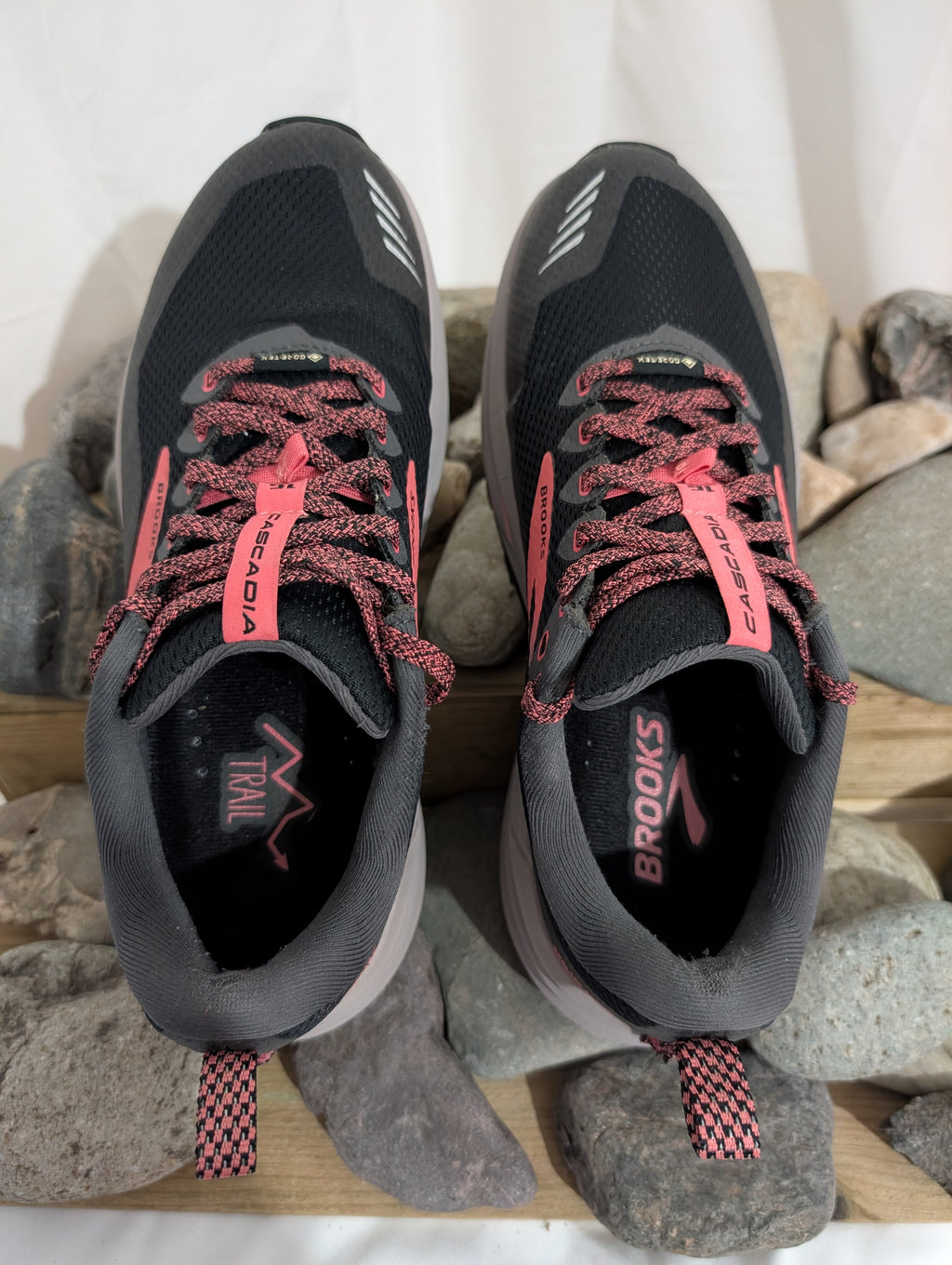 Brooks, Cascadia 16 GTX, Women's trail running shoes, size 6.5 (F0157)