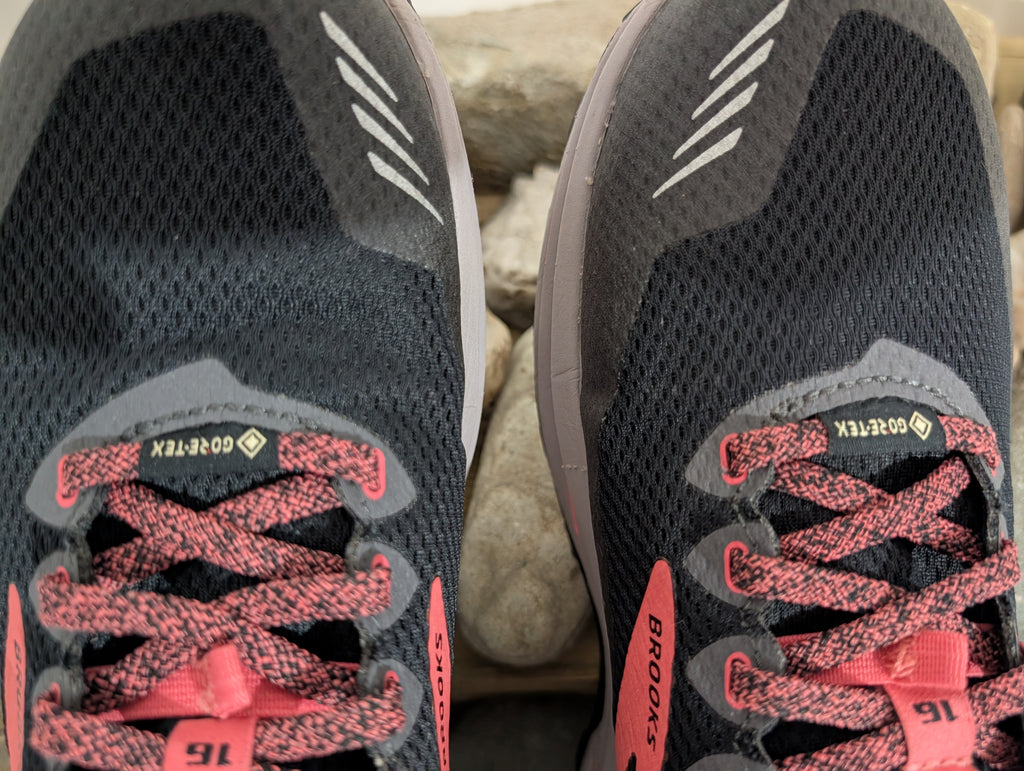 Brooks, Cascadia 16 GTX, Women's trail running shoes, size 6.5 (F0157)