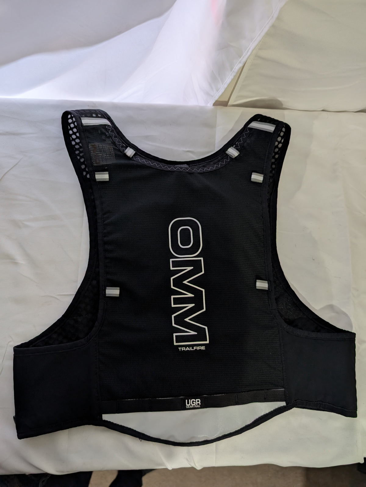 OMM, TrailFire Hydration Vest, 3-liters, Black, size L (AH0021)