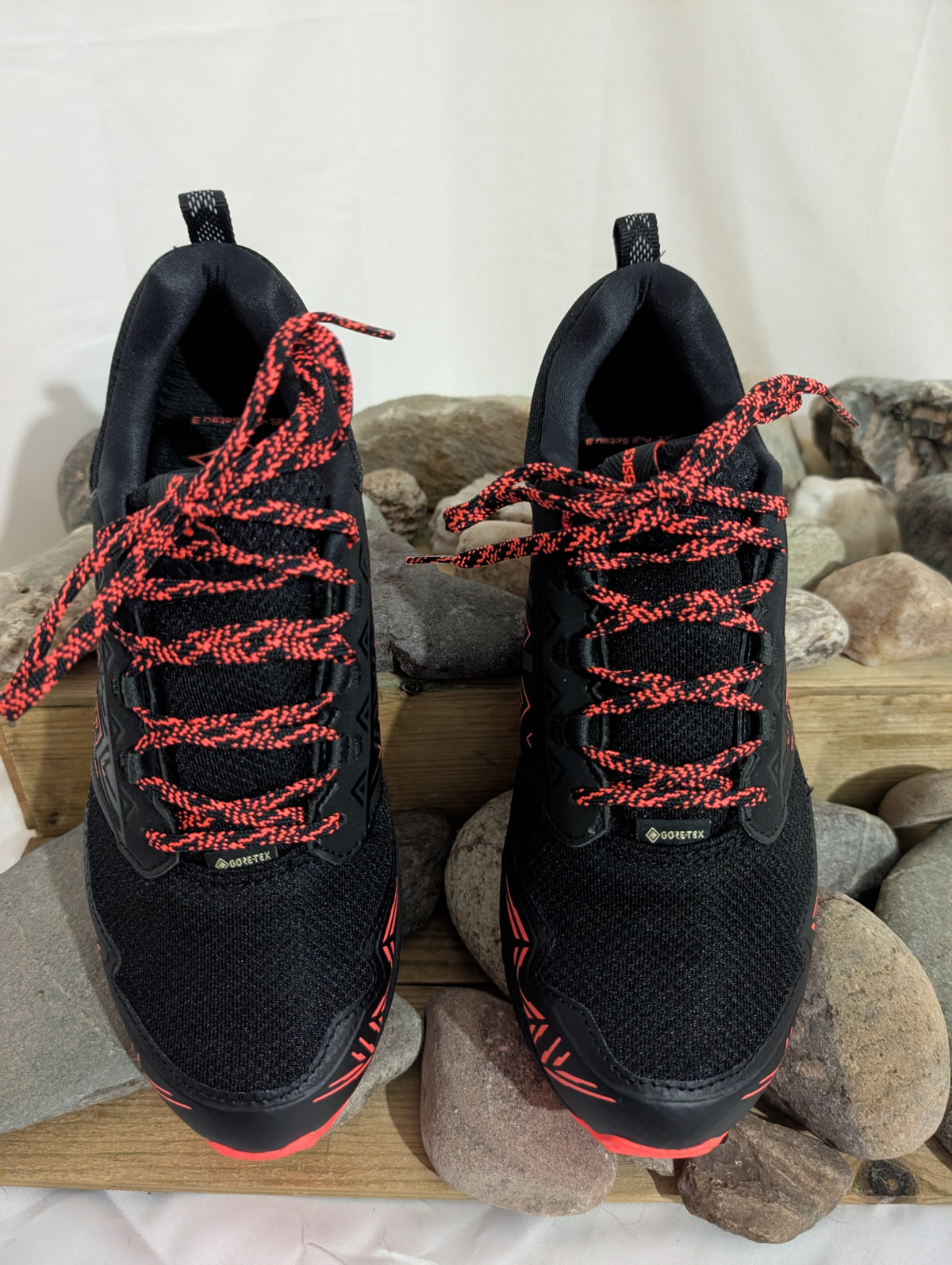 Asics, Gel-FujiSetsu 3, Women's winter trail running shoes GTX (with spikes), size 6 (F0169)