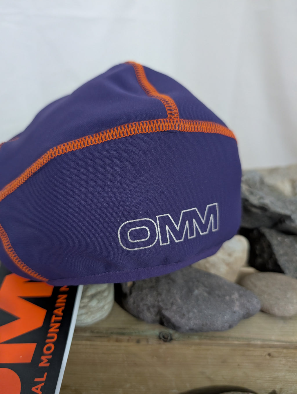 OMM, Contour Beanie Running Hat, BNWT, size XS/S (AC0030)