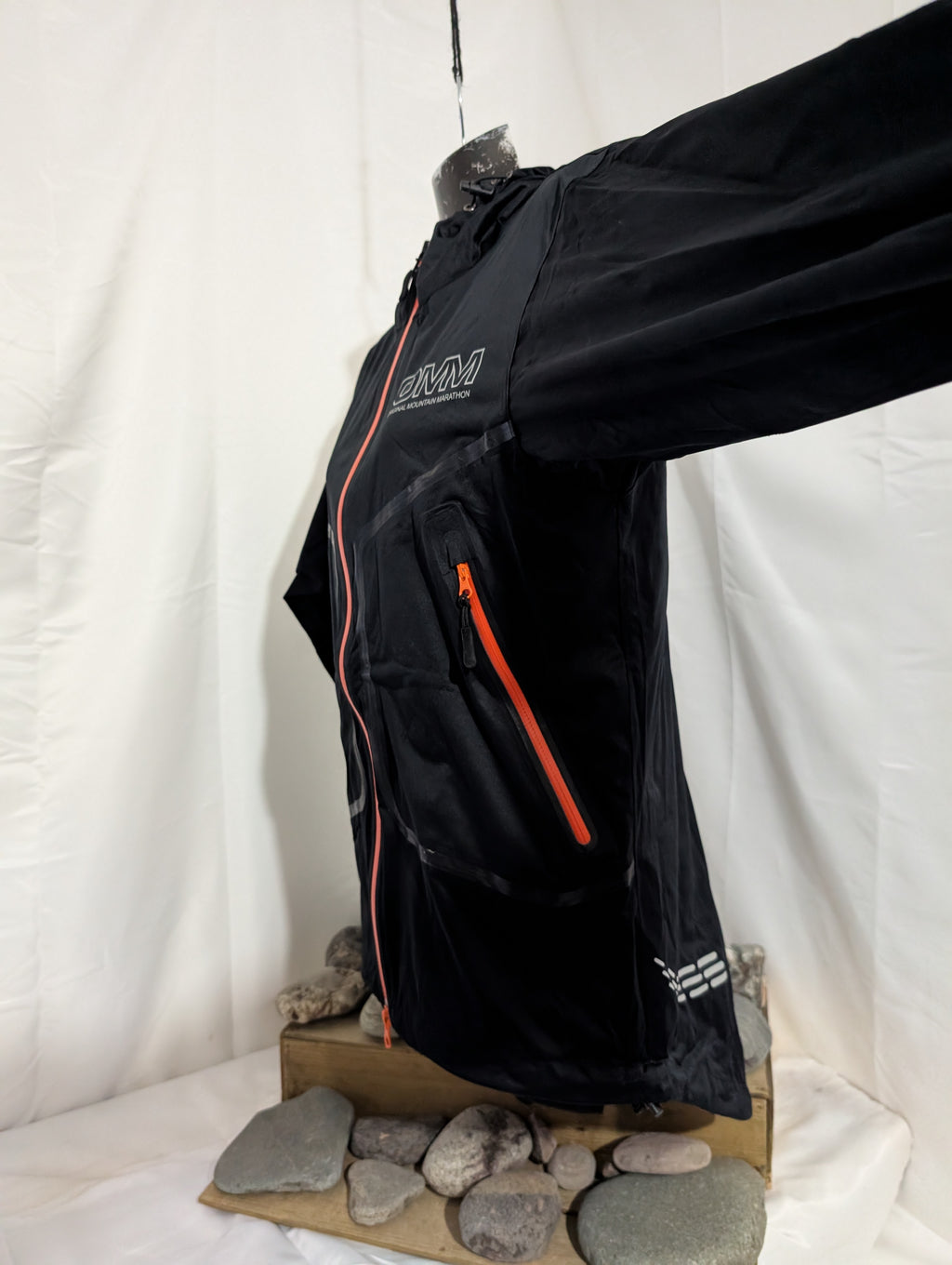 OMM, Kamleika Race II,  trail/ultra running jacket, size XS (CJ0087)