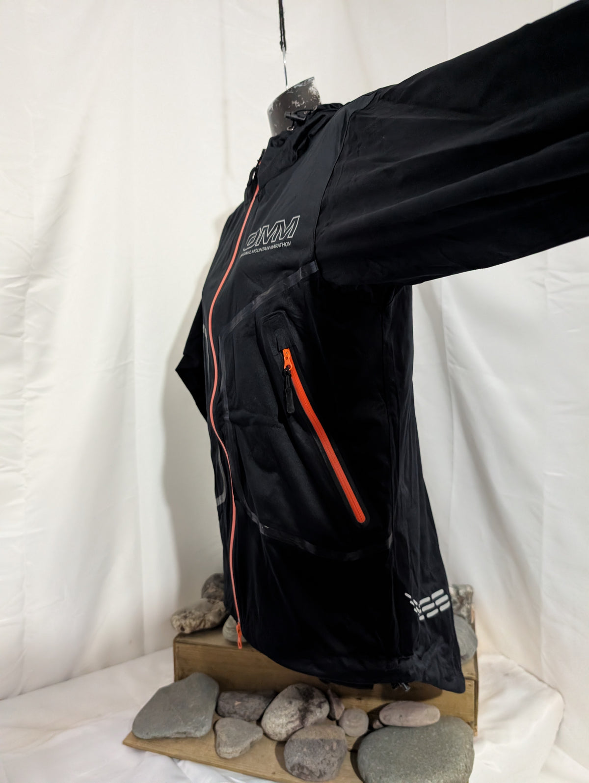 OMM, Kamleika Race II,  trail/ultra running jacket, size XS (CJ0087)