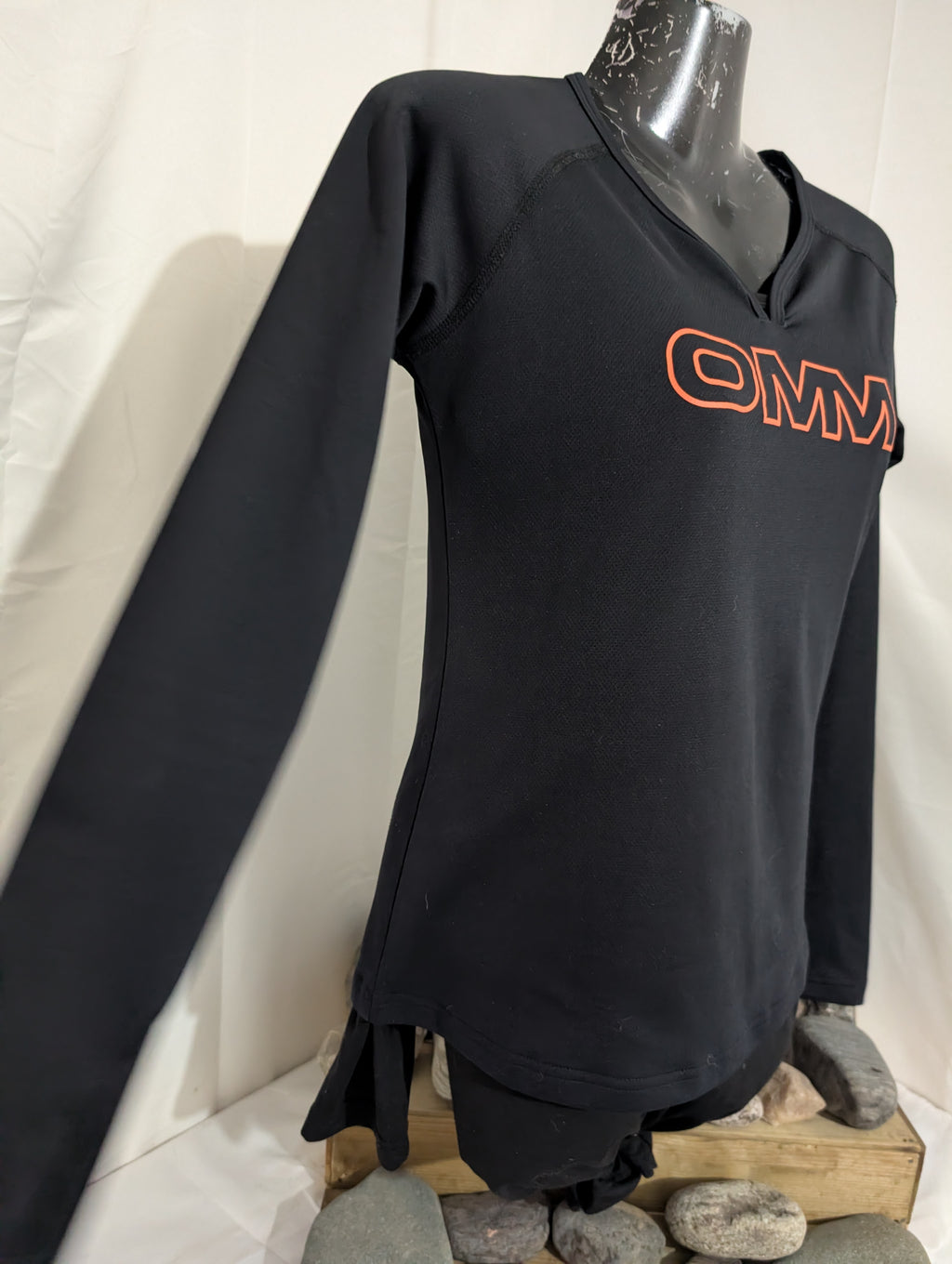 OMM, Bearing Tee long-sleeved excercise top, size XS (CT0022)