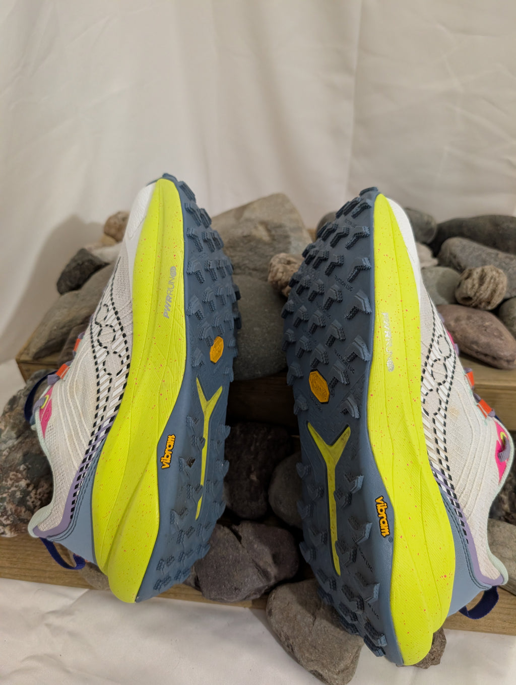 Saucony, Xodus Ultra 4, Women's trail running shoes, size 5.5 (F0180)