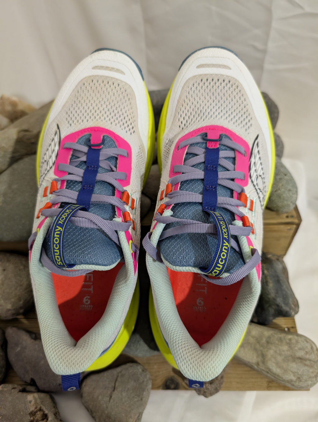 Saucony, Xodus Ultra 4, Women's trail running shoes, size 5.5 (F0180)