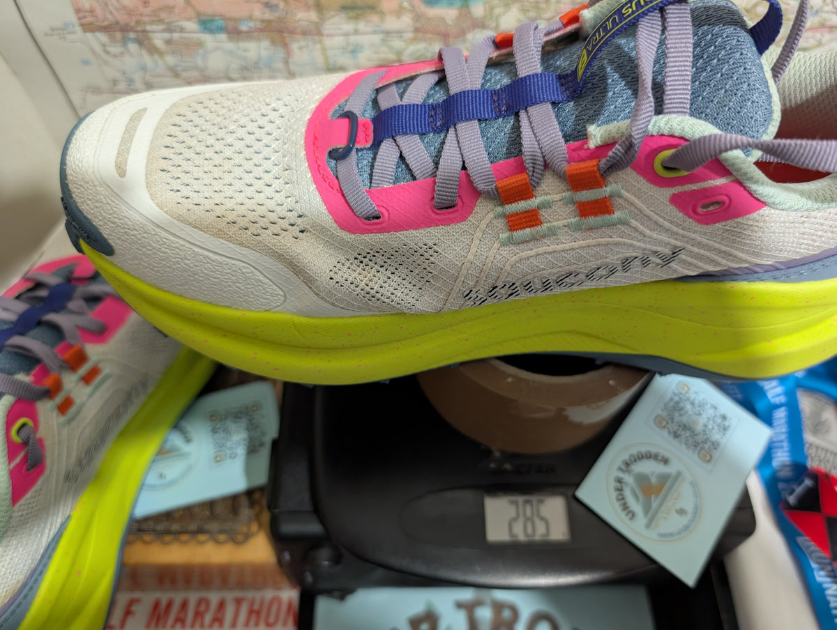 Saucony, Xodus Ultra 4, Women's trail running shoes, size 5.5 (F0180)